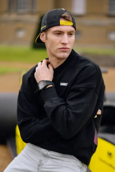 lifestyle photoVICE Essential Crew Neck - Black